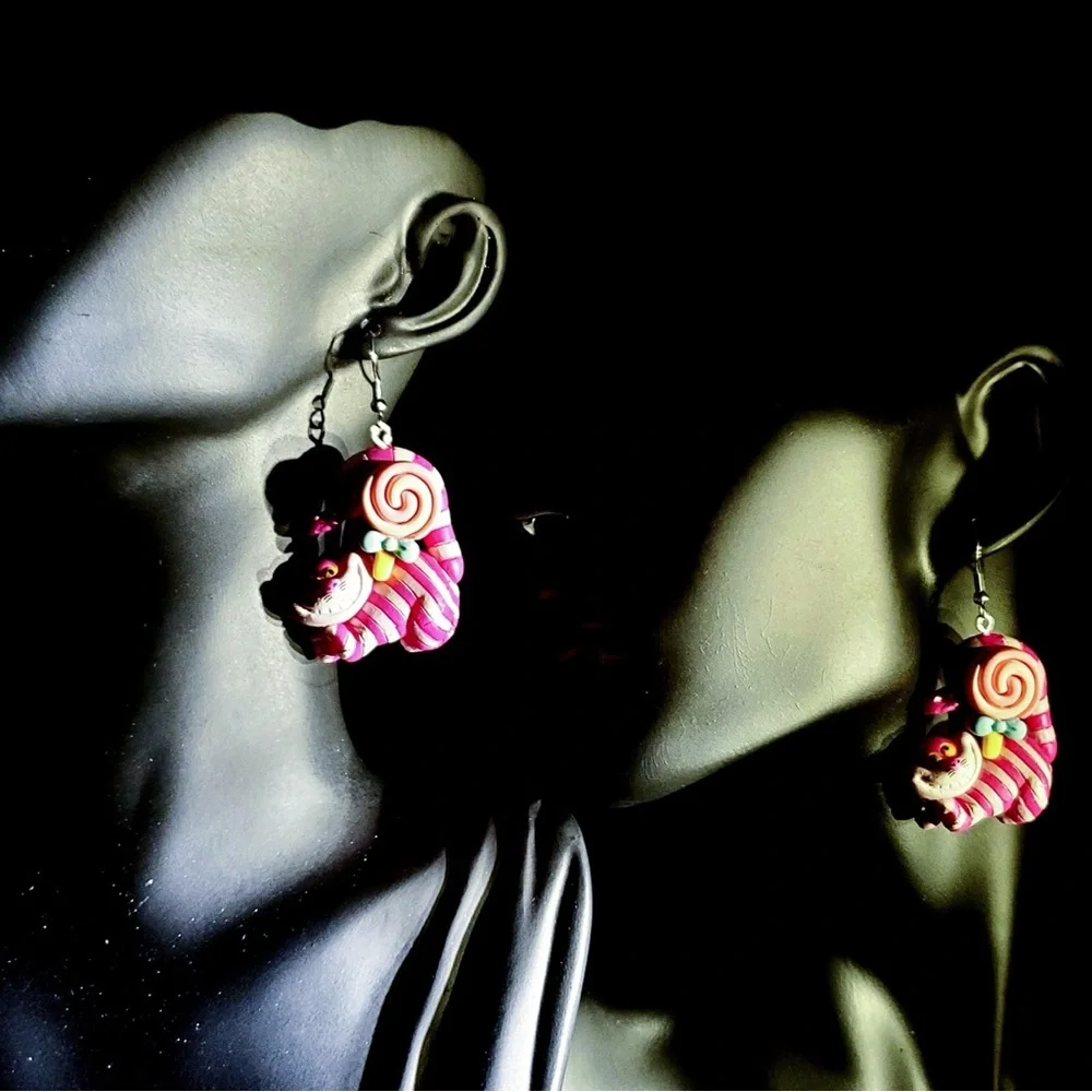 Disney Alice’s Adventure in Wonderland Pink Striped Lynx Cat Earrings - Picture 7 of 7